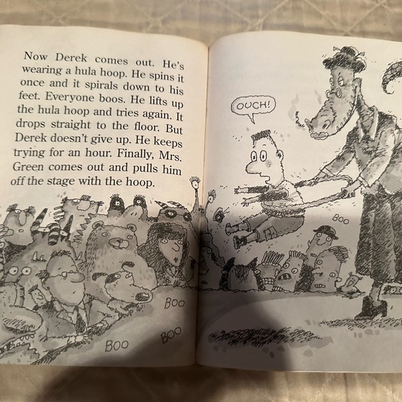 The talent show from the black lagoon -cover torn - Picture 6 of 8